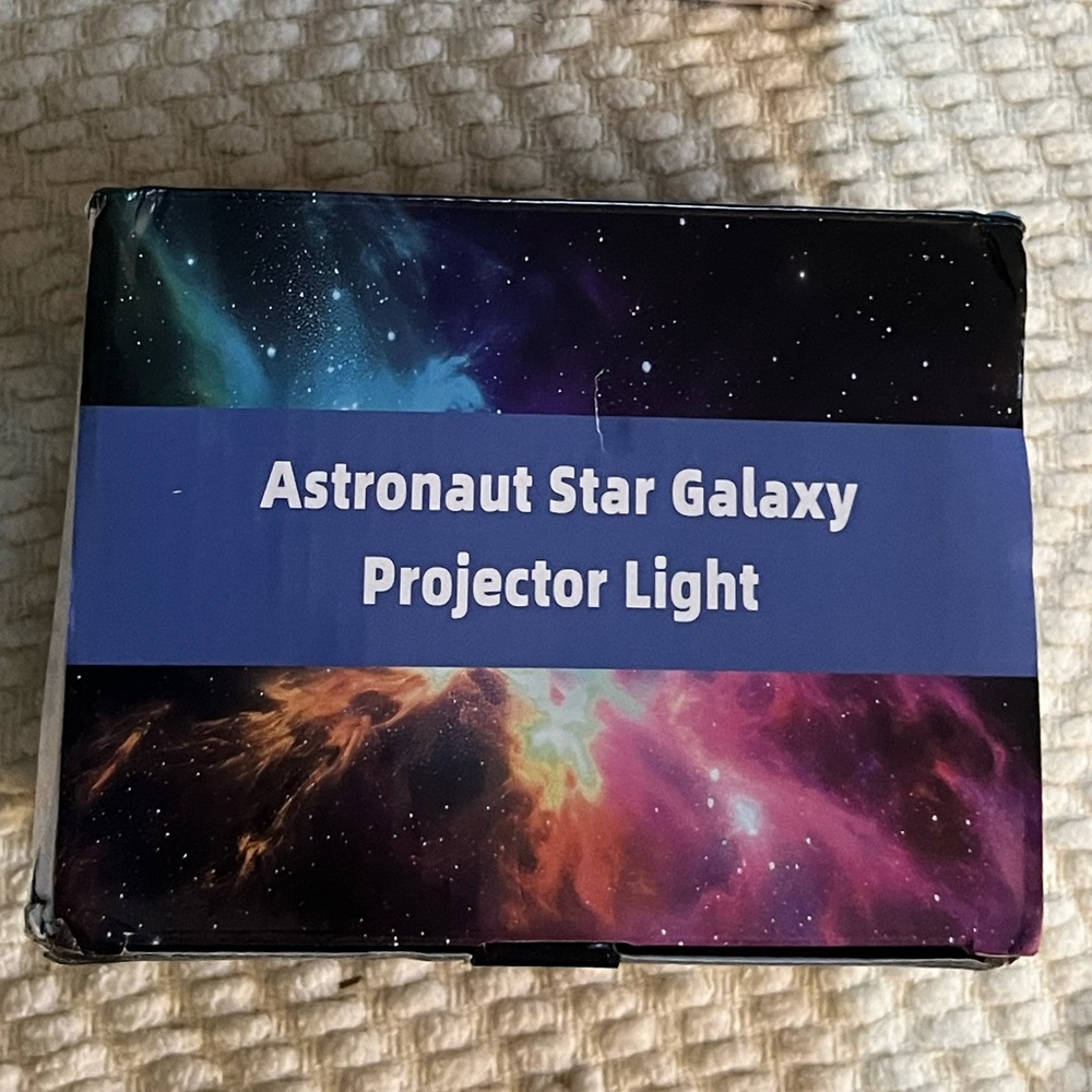 🤍New astronaut Galaxy Nebula Star Projector Night Light Aurora Lamp🤍 - Picture 4 of 4